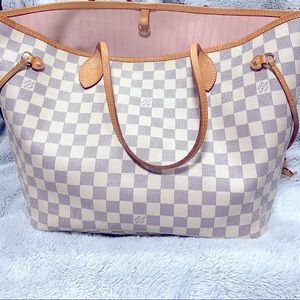 Louis Vuitton Tote 
Damier Azur Pattern MM